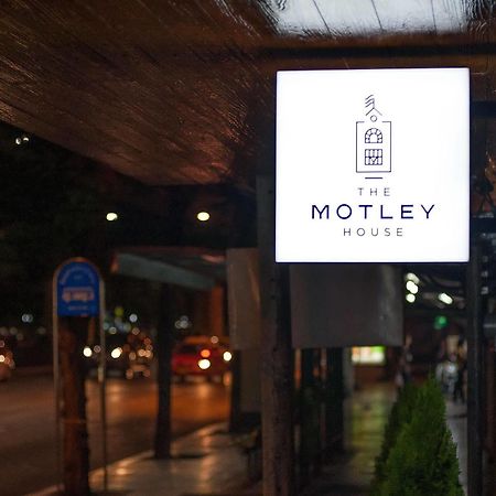 Hostel The Motley House Bangkok Exterior foto