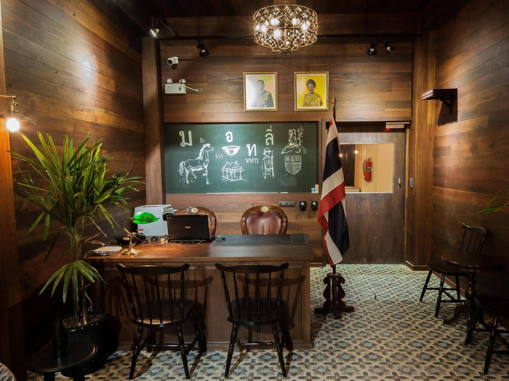 Hostel The Motley House Bangkok Exterior foto