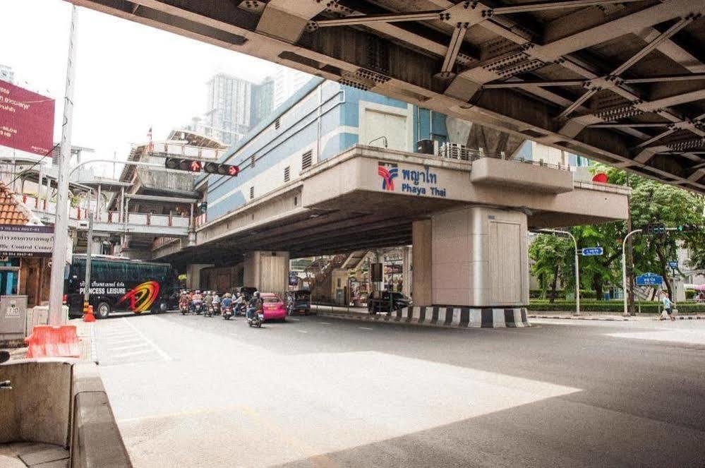 Hostel The Motley House Bangkok Exterior foto